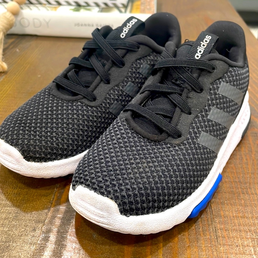 Toddler size 10 ADIDAS RUNNING SHOE like new